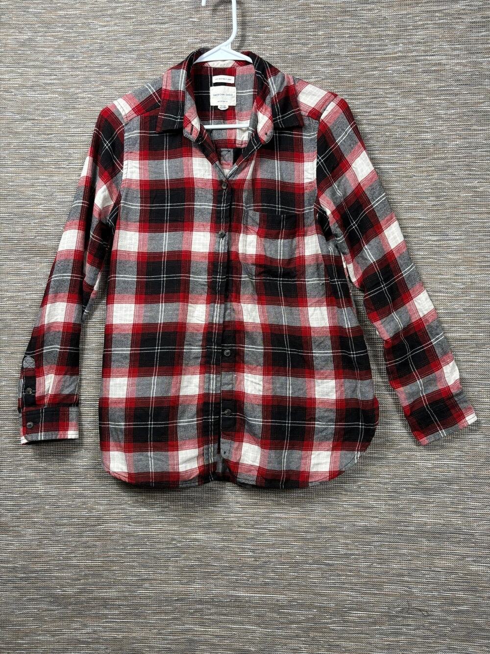 American Eagle Outfitters Shirt Womens M Red Plaid Flannel Button Up Long Sleeve
